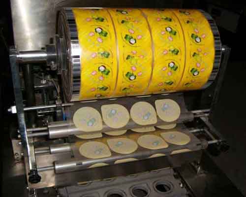 cups filling sealing machine detail