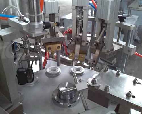 plastic tube fillingand tail sealing machine